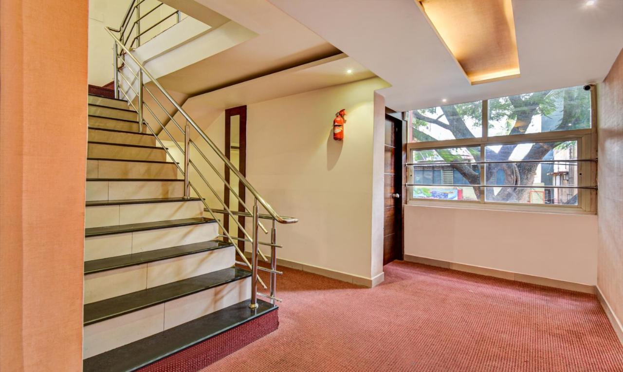 Hotel Treebo Trend Rekha Residency Bangalore Esterno foto